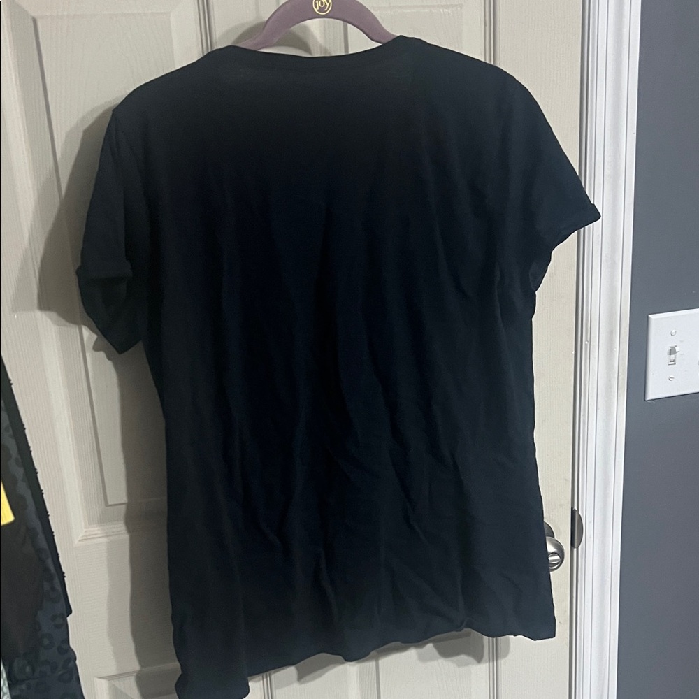 Yellowstone Dutton Ranch Black Tee - Picture 3 of 3